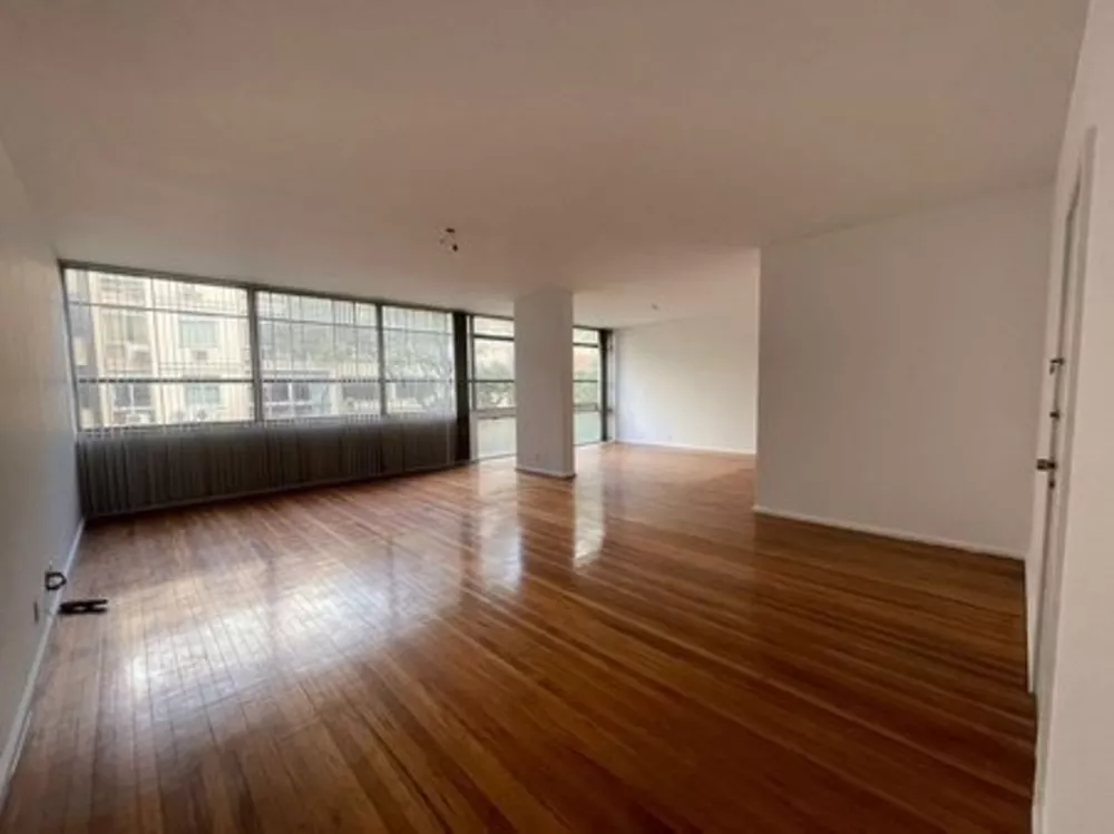 Apartamento à venda com 3 quartos, 158m² - Foto 1