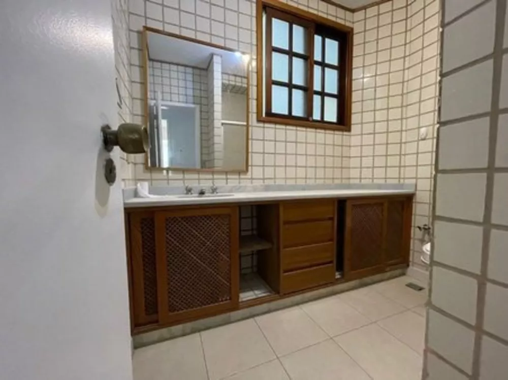 Apartamento à venda com 3 quartos, 158m² - Foto 3