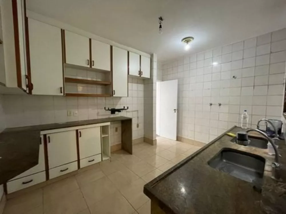 Apartamento à venda com 3 quartos, 158m² - Foto 6