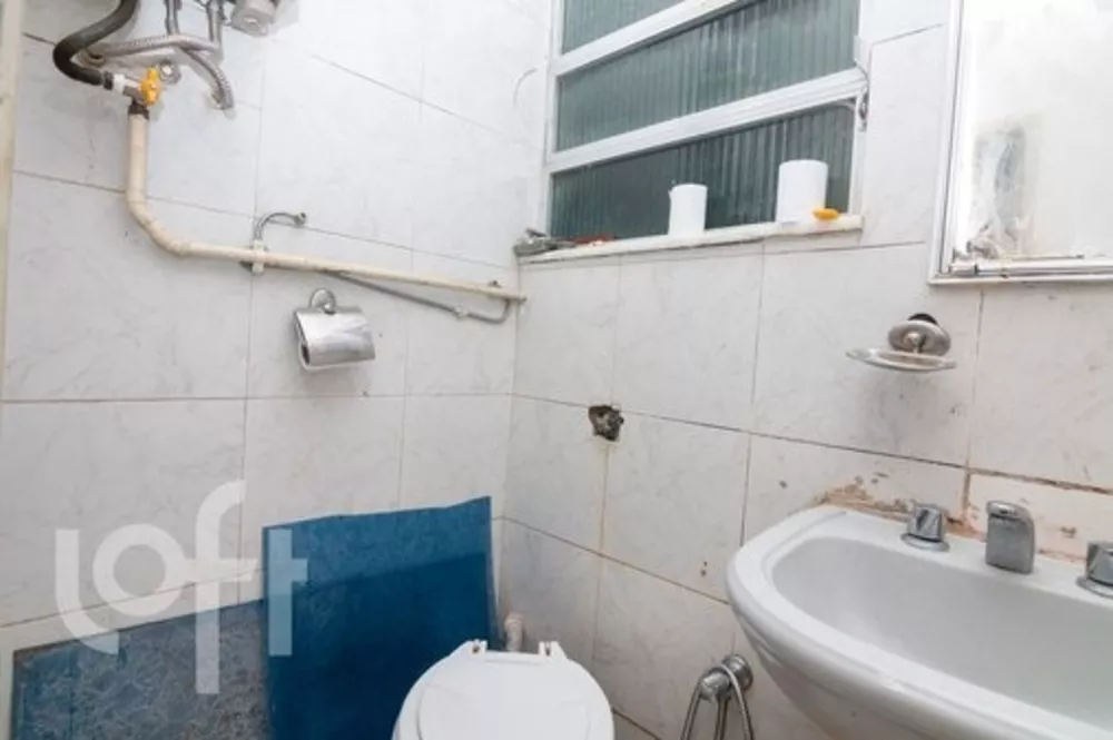 Apartamento à venda com 3 quartos, 130m² - Foto 2