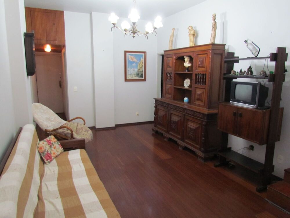 Apartamento à venda com 1 quarto, 61m² - Foto 13