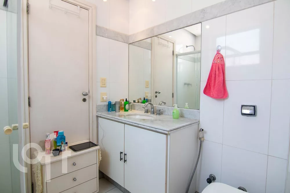 Apartamento à venda com 4 quartos, 197m² - Foto 4