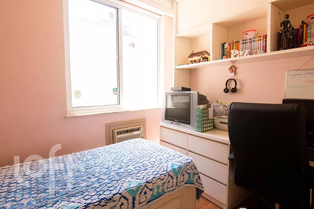 Apartamento à venda com 4 quartos, 197m² - Foto 31