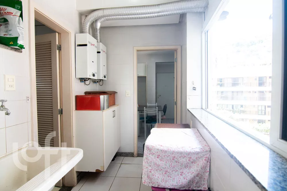 Apartamento à venda com 4 quartos, 197m² - Foto 19