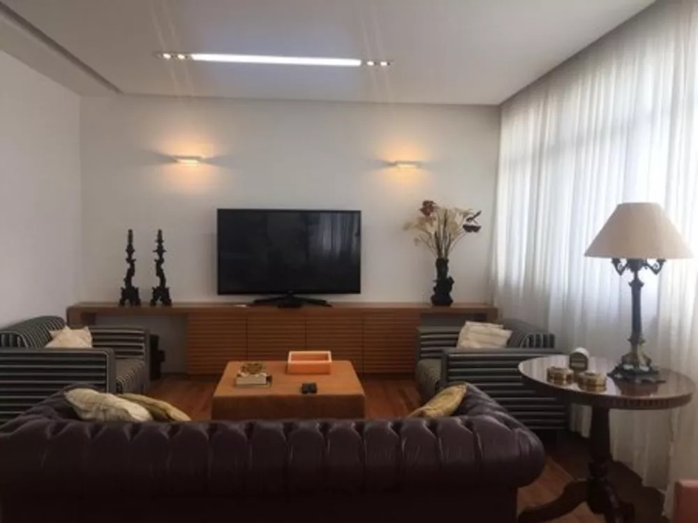 Apartamento à venda com 4 quartos, 360m² - Foto 1