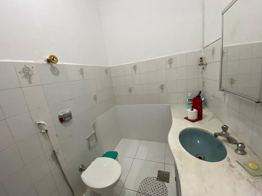 Apartamento à venda com 3 quartos, 100m² - Foto 2