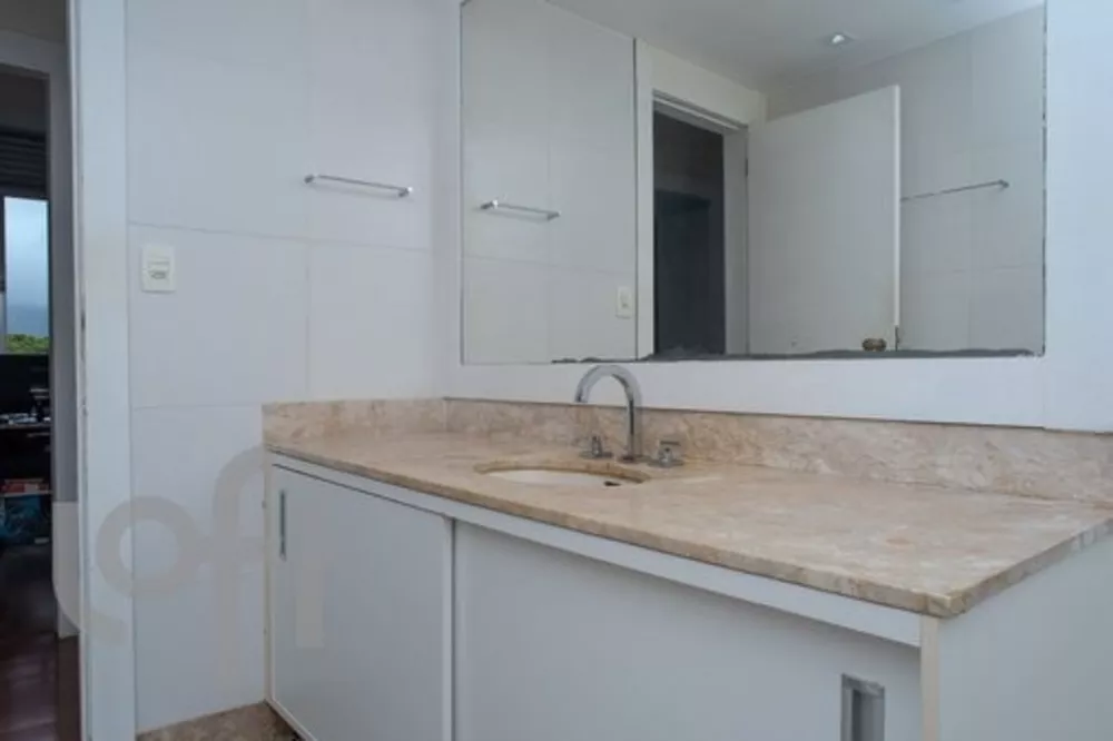 Apartamento à venda com 3 quartos, 121m² - Foto 3