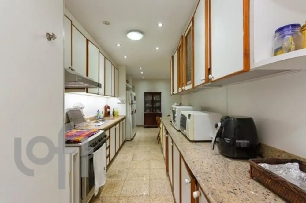 Apartamento à venda com 4 quartos, 227m² - Foto 11