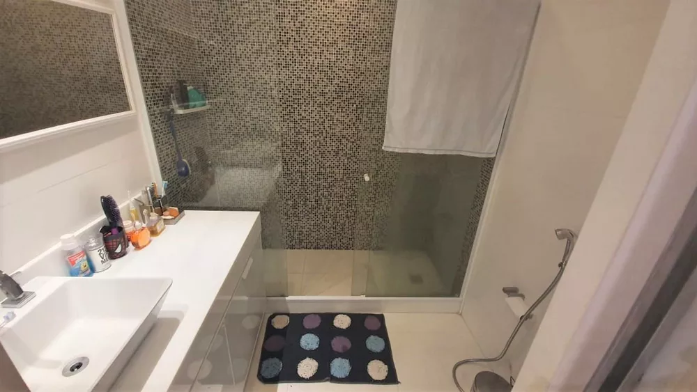 Apartamento à venda com 3 quartos, 220m² - Foto 4