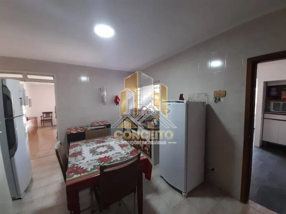 Casa, 3 quartos, 226 m² - Foto 8