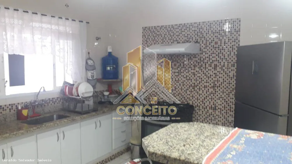 Casa, 3 quartos, 225 m² - Foto 15