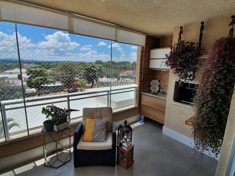 Apartamento à venda com 3 quartos, 145m² - Foto 1