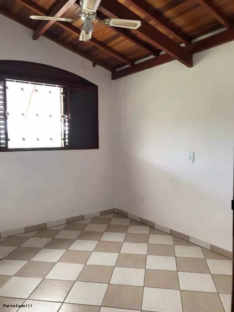 Casa, 2 quartos, 200 m² - Foto 1
