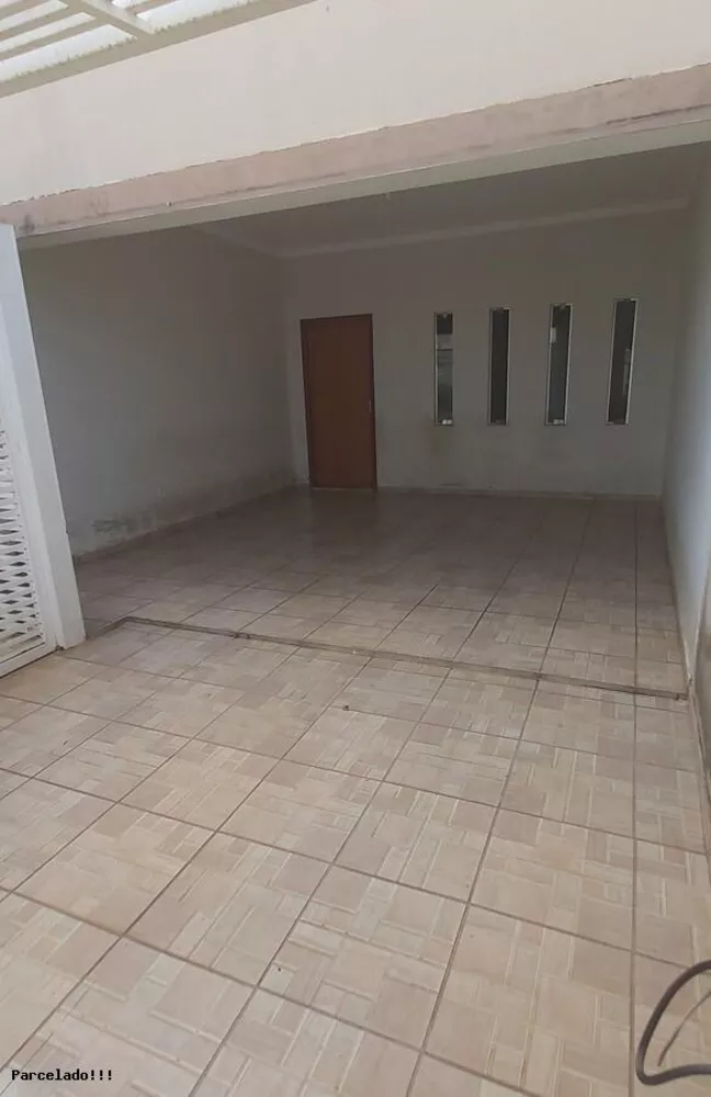 Casa à venda com 3 quartos, 223m² - Foto 8