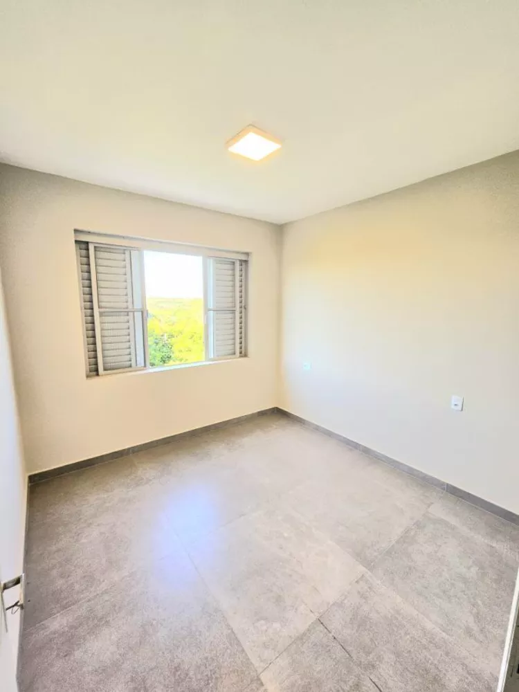 Apartamento à venda com 2 quartos, 46m² - Foto 2