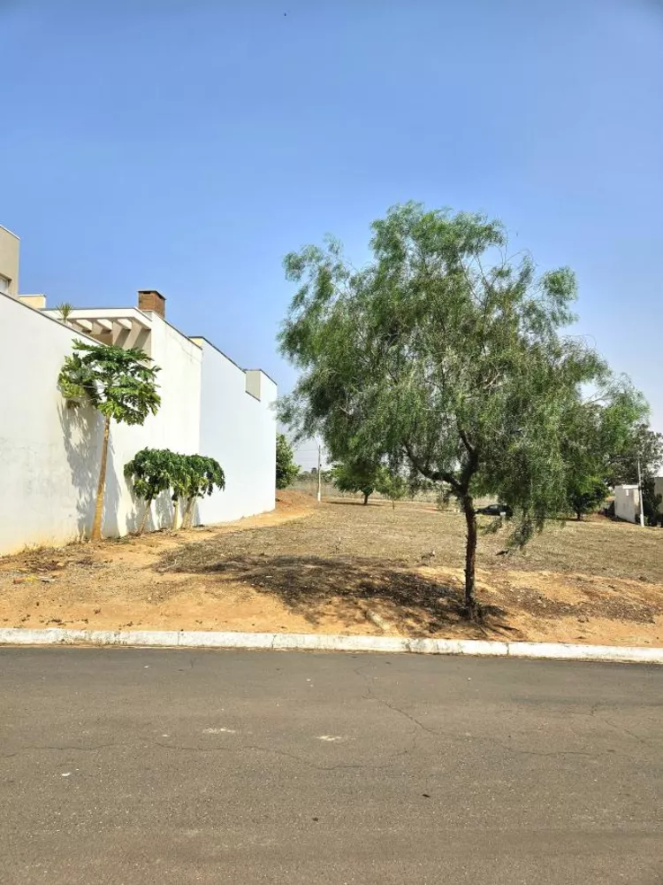 Terreno, 301 m² - Foto 1