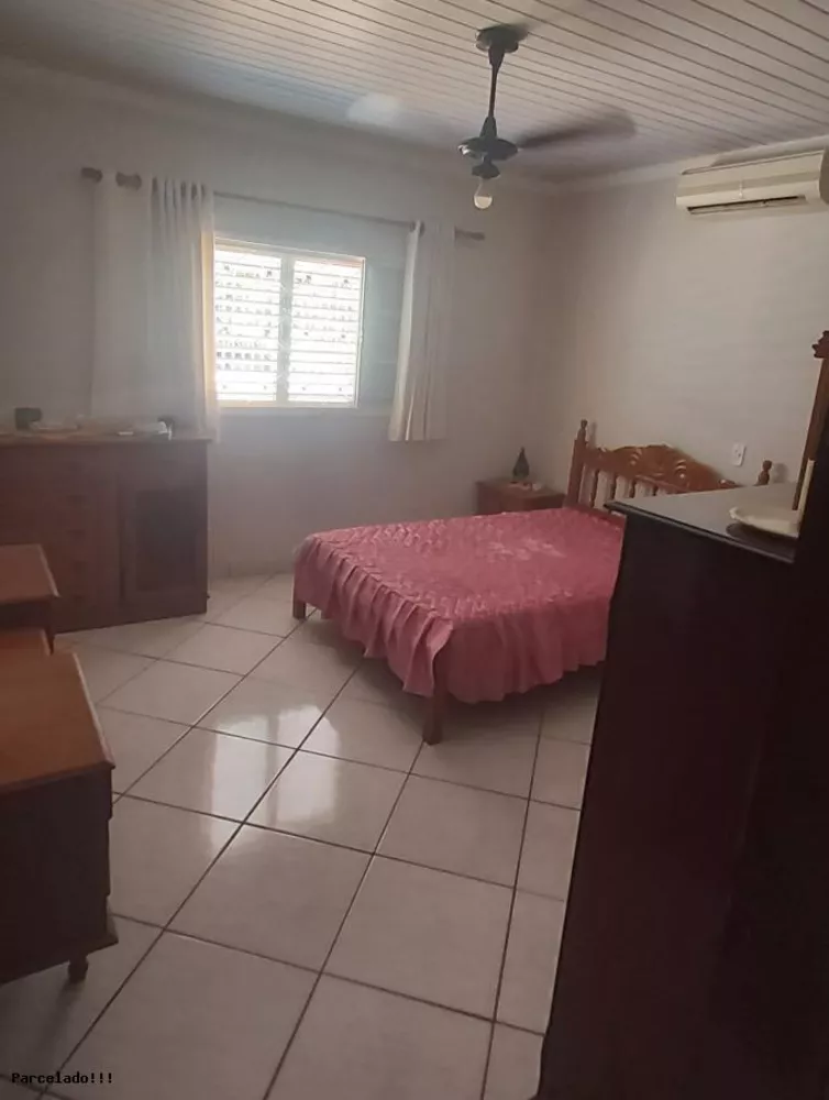 Casa à venda com 2 quartos, 244m² - Foto 2