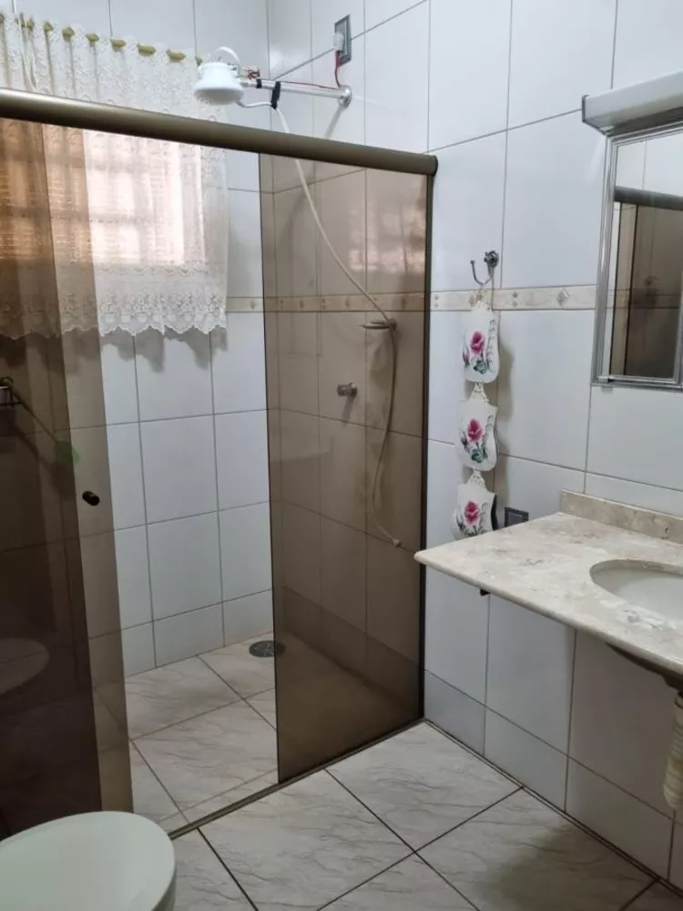 Casa à venda com 4 quartos, 800m² - Foto 3