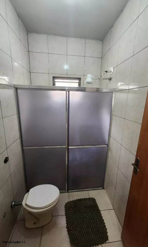 Casa à venda com 2 quartos, 200m² - Foto 3