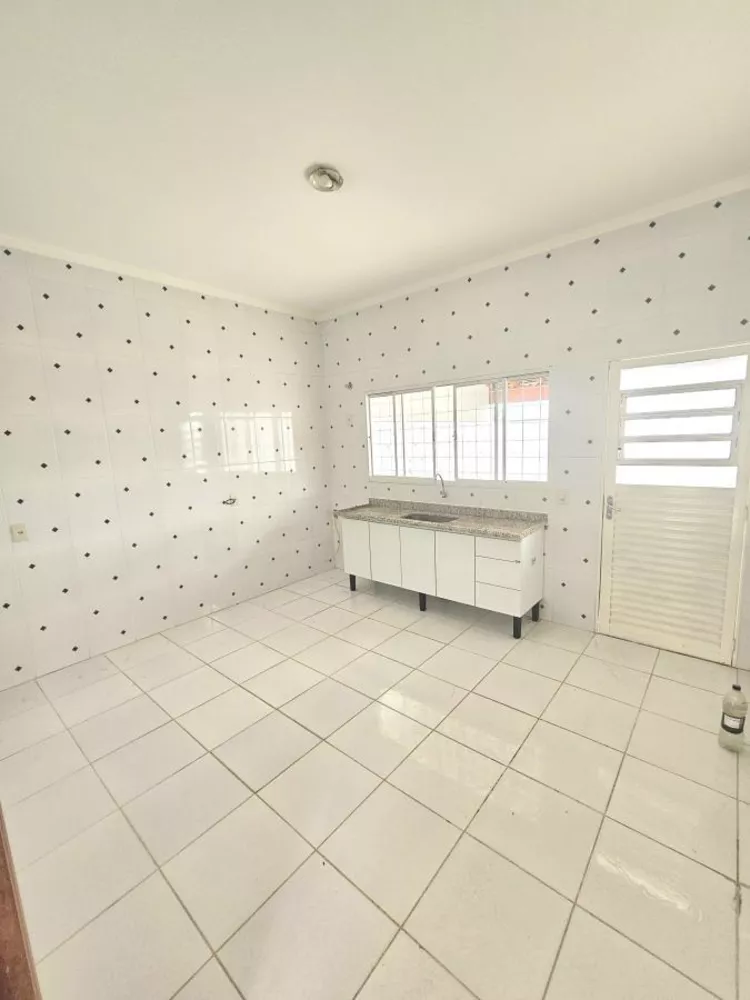 Casa à venda com 3 quartos, 300m² - Foto 7