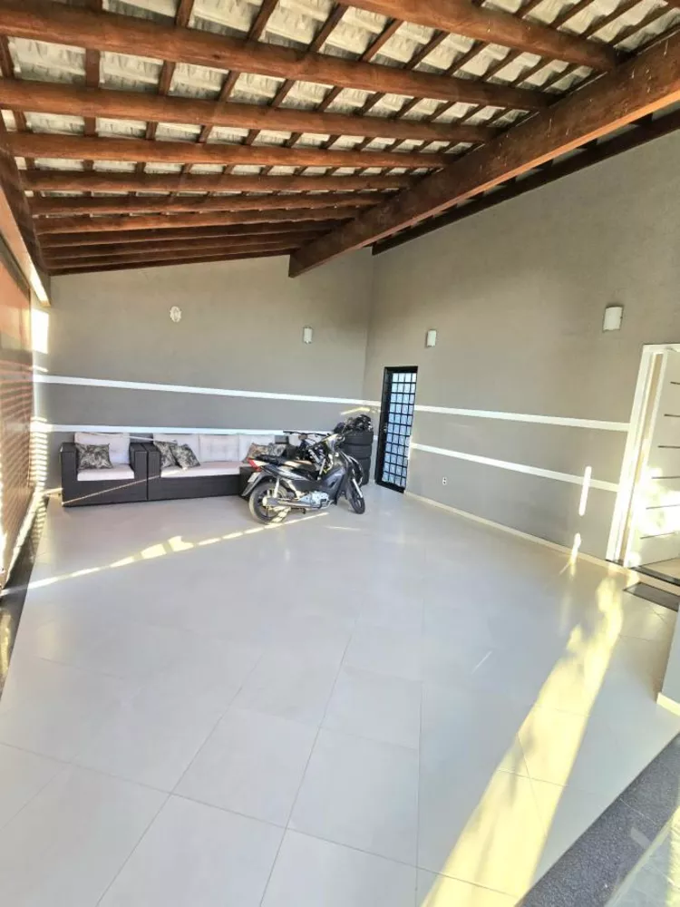 Casa à venda com 2 quartos, 200m² - Foto 4