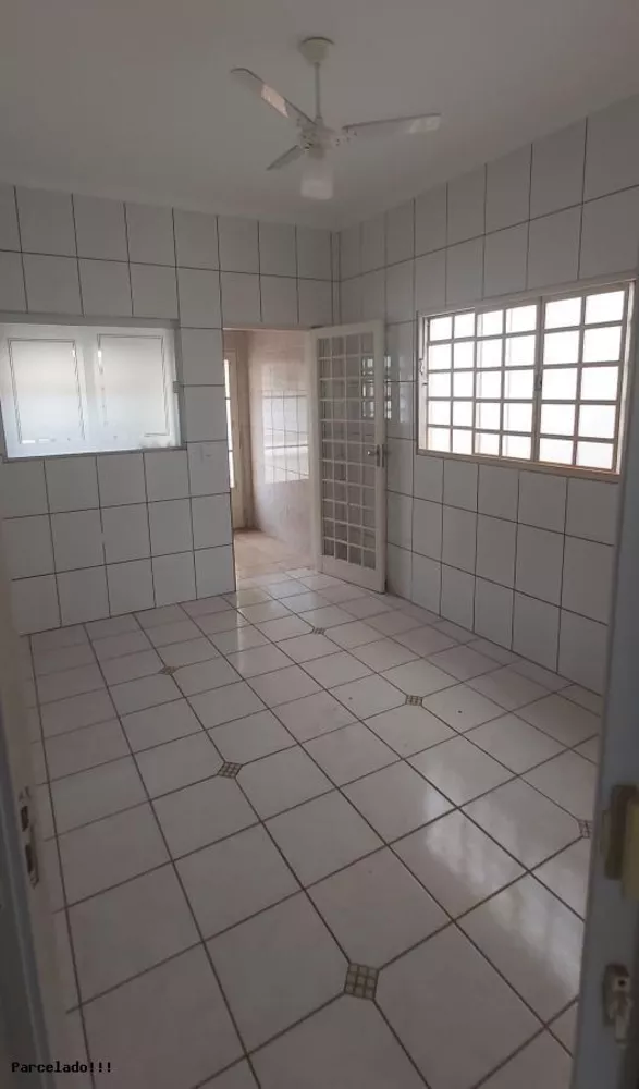 Casa à venda com 4 quartos, 190m² - Foto 6