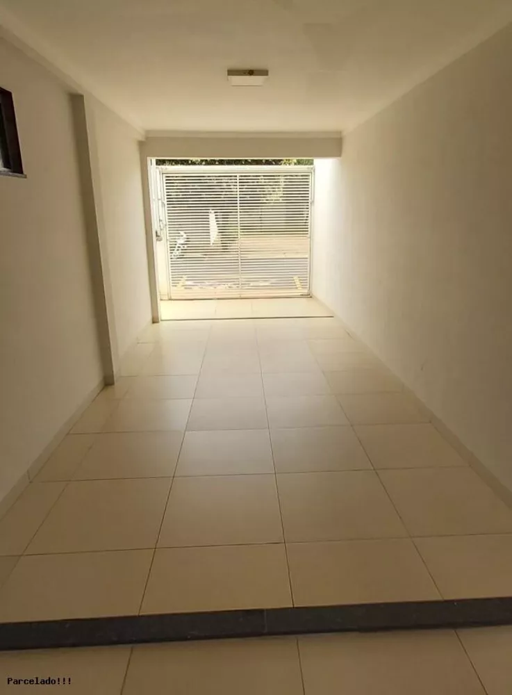 Casa à venda com 3 quartos, 244m² - Foto 3