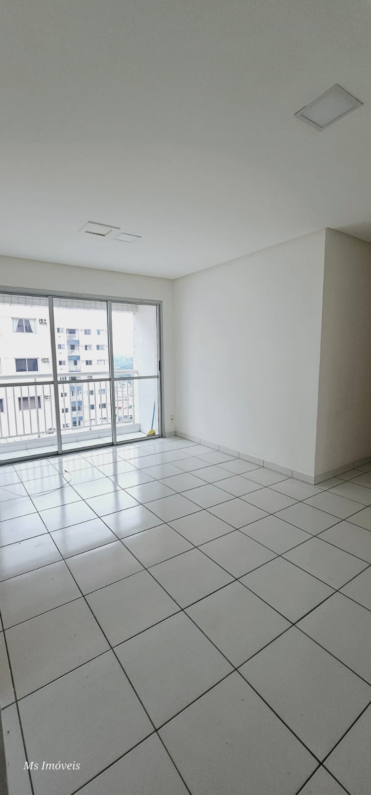 Apartamento para alugar com 3 quartos, 84m² - Foto 2