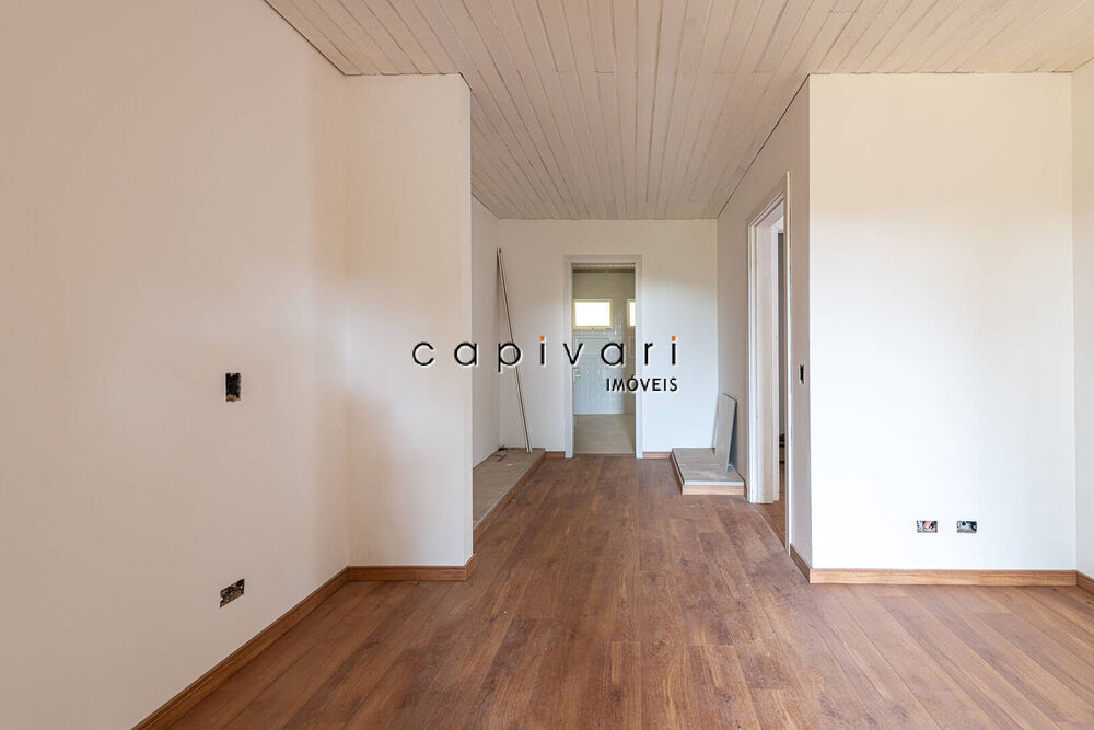 Casa à venda com 3 quartos, 206m² - Foto 4