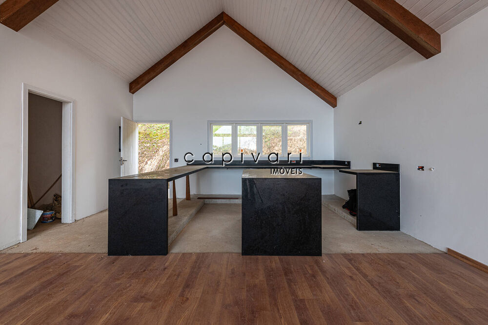 Casa à venda com 3 quartos, 206m² - Foto 2