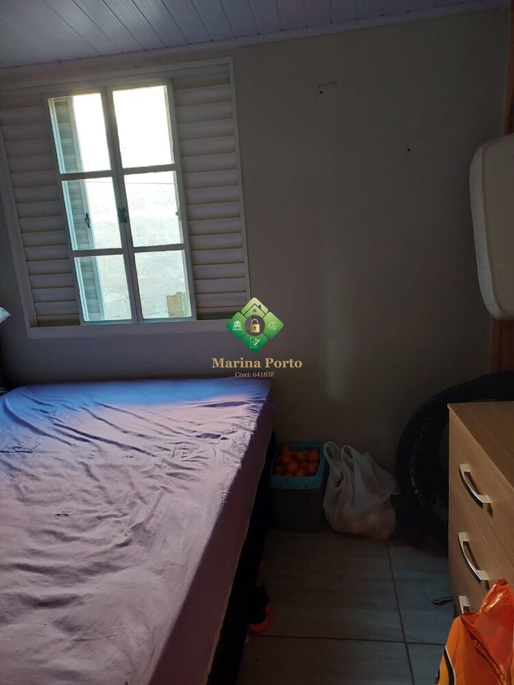 Casa à venda com 3 quartos, 62m² - Foto 2