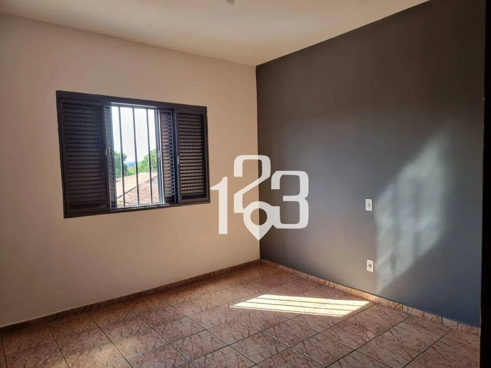 Casa, 4 quartos, 162 m² - Foto 2