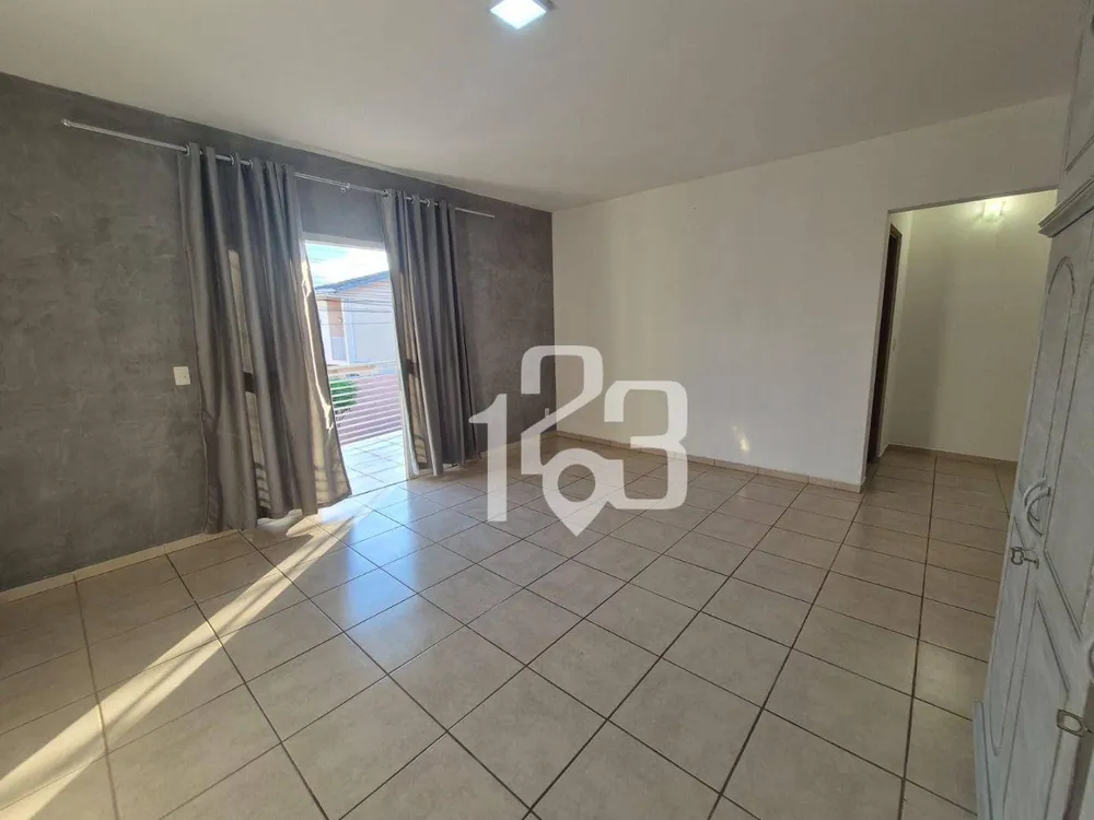 Casa, 3 quartos, 216 m² - Foto 3