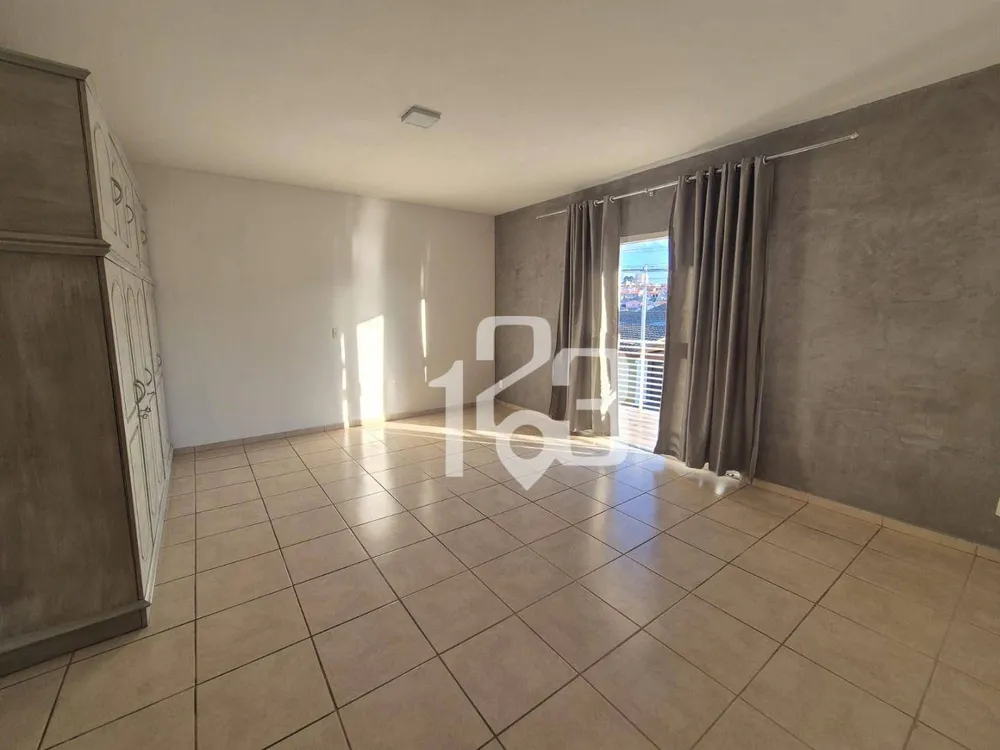 Casa, 3 quartos, 216 m² - Foto 4
