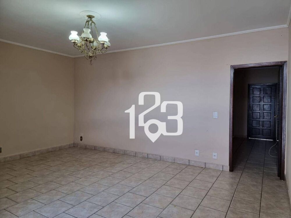 Casa, 3 quartos, 175 m² - Foto 1