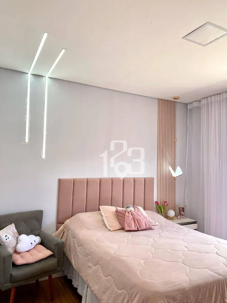 Casa, 4 quartos, 250 m² - Foto 9