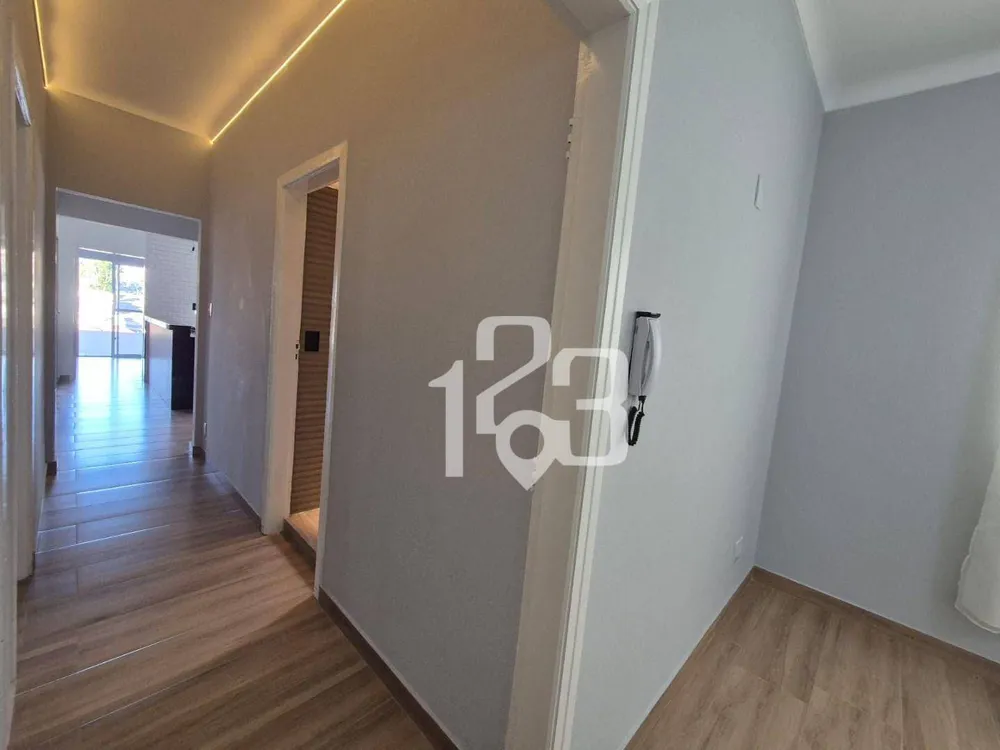 Casa, 6 quartos, 185 m² - Foto 1