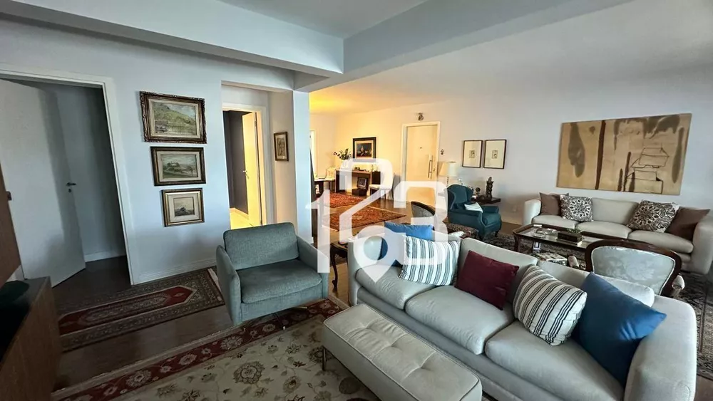 Apartamento, 3 quartos, 180 m² - Foto 1