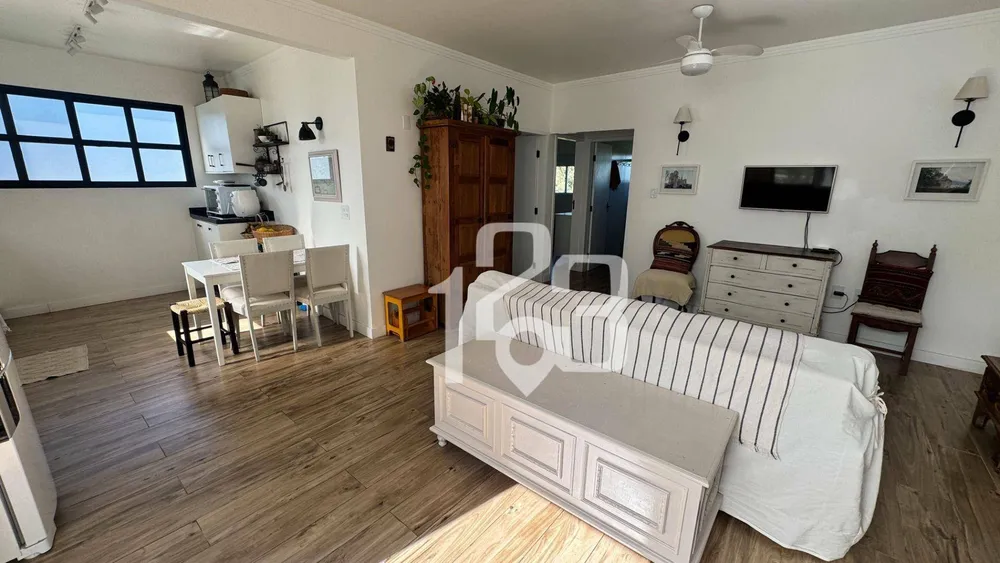 Casa, 5 quartos, 230 m² - Foto 1