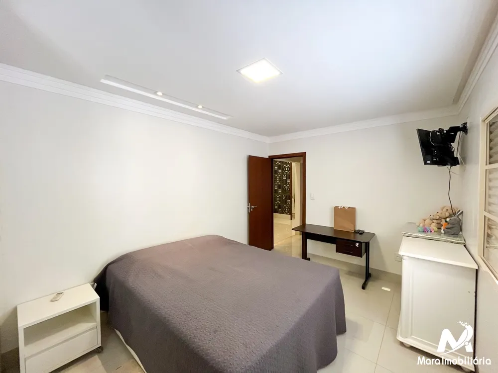 Casa, 4 quartos, 386 m² - Foto 9