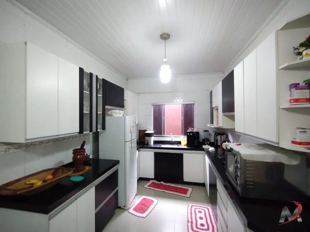 Casa, 3 quartos, 238 m² - Foto 2