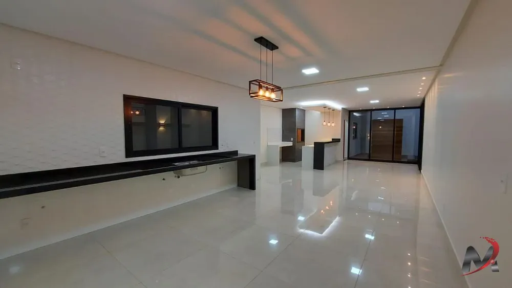 Casa, 3 quartos, 268 m² - Foto 1