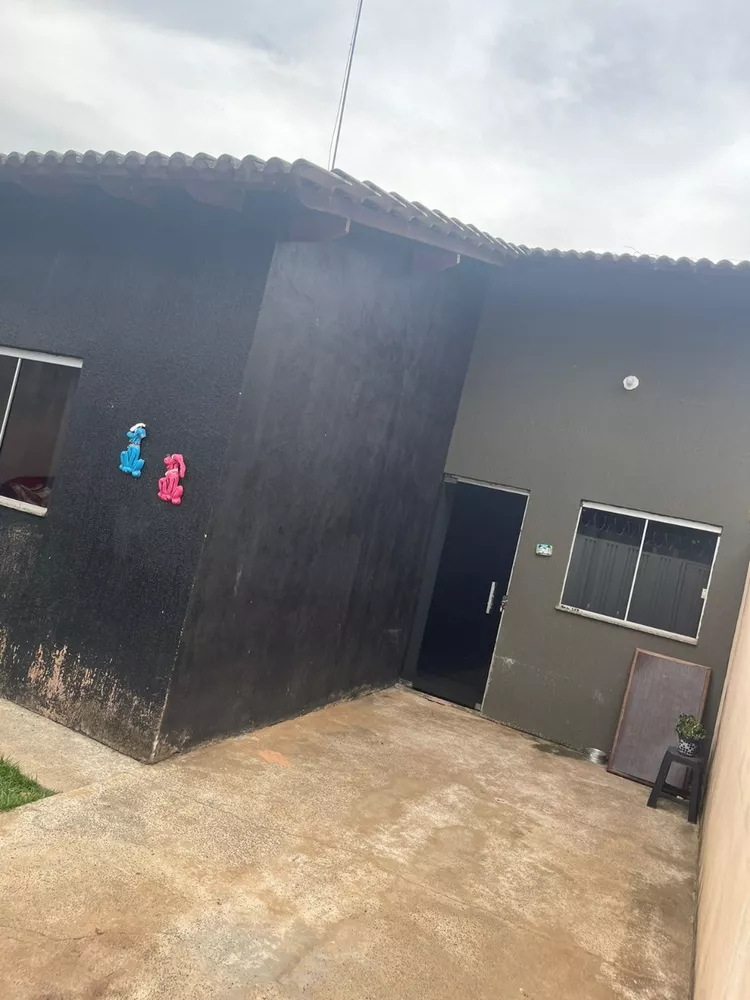 Casa à venda com 3 quartos, 200 - Foto 2