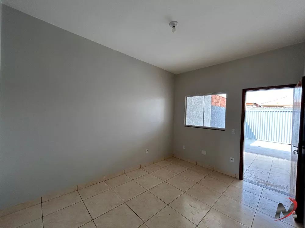 Casa à venda com 2 quartos, 79m² - Foto 4