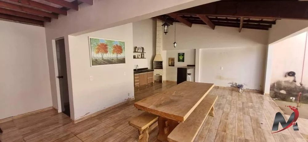 Casa à venda com 3 quartos, 240m² - Foto 5