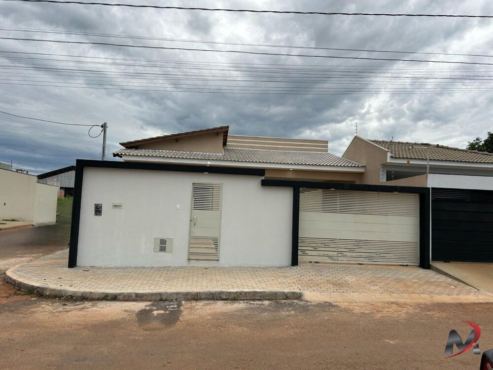 Casa à venda com 3 quartos, 140m² - Foto 1