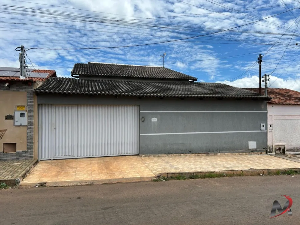 Casa, 4 quartos, 210 m² - Foto 1