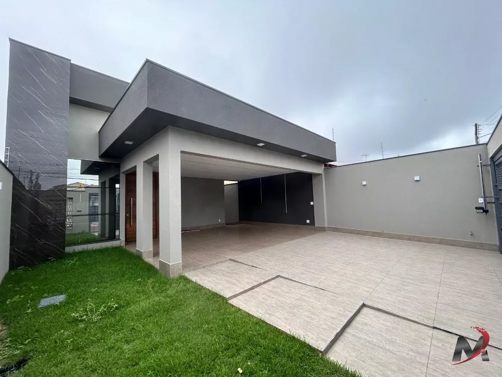 Casa à venda com 3 quartos, 180m² - Foto 1