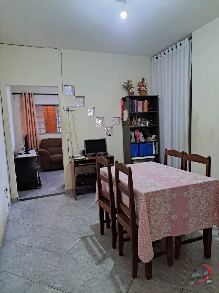 Casa à venda com 5 quartos, 300 - Foto 3