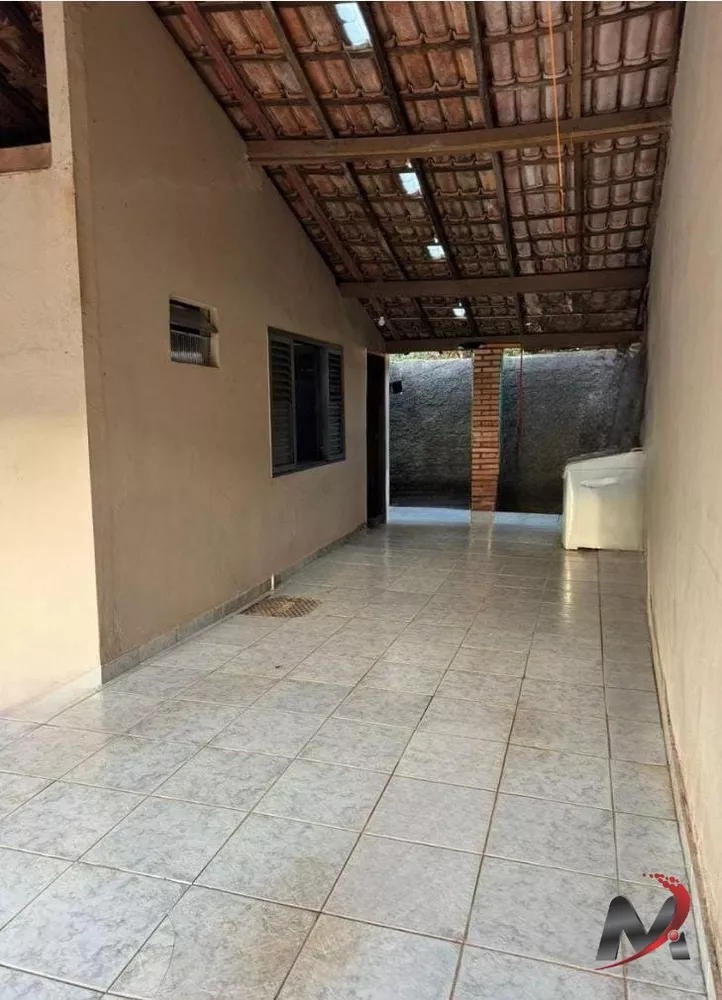 Casa à venda com 3 quartos, 113m² - Foto 2